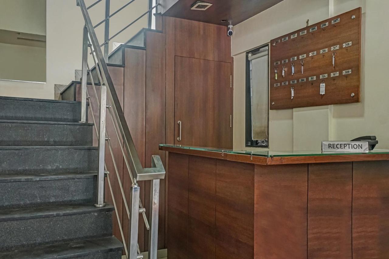 Oyo Flagship 75444 Hotel Kinara Lodging & Boarding Mangvadi Exteriör bild