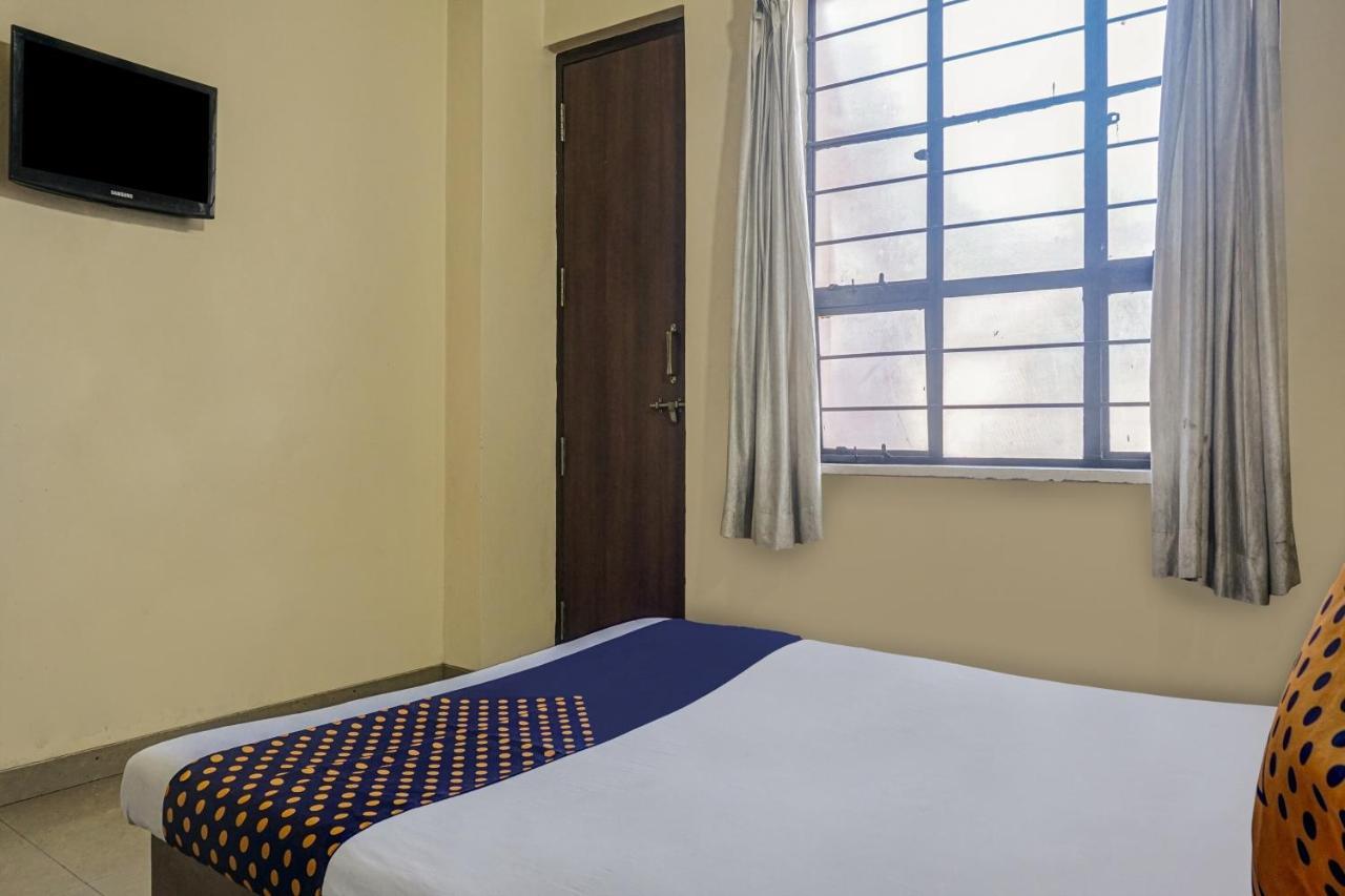 Oyo Flagship 75444 Hotel Kinara Lodging & Boarding Mangvadi Exteriör bild