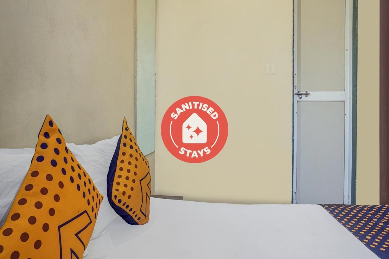Oyo Flagship 75444 Hotel Kinara Lodging & Boarding Mangvadi Exteriör bild